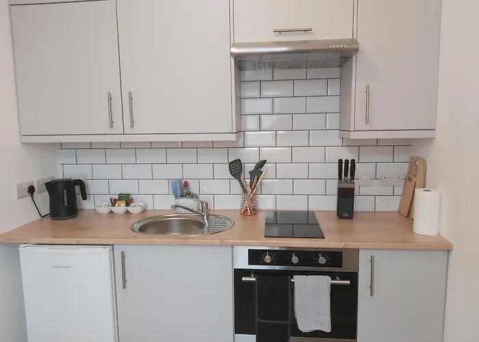 Flat 7 - Newly Renovated
